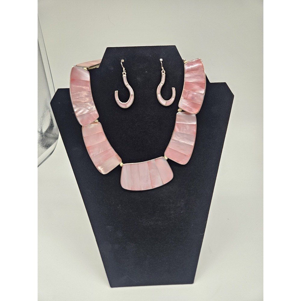 Beautiful Pink Statement Collar Necklace W/ Matching Eearings